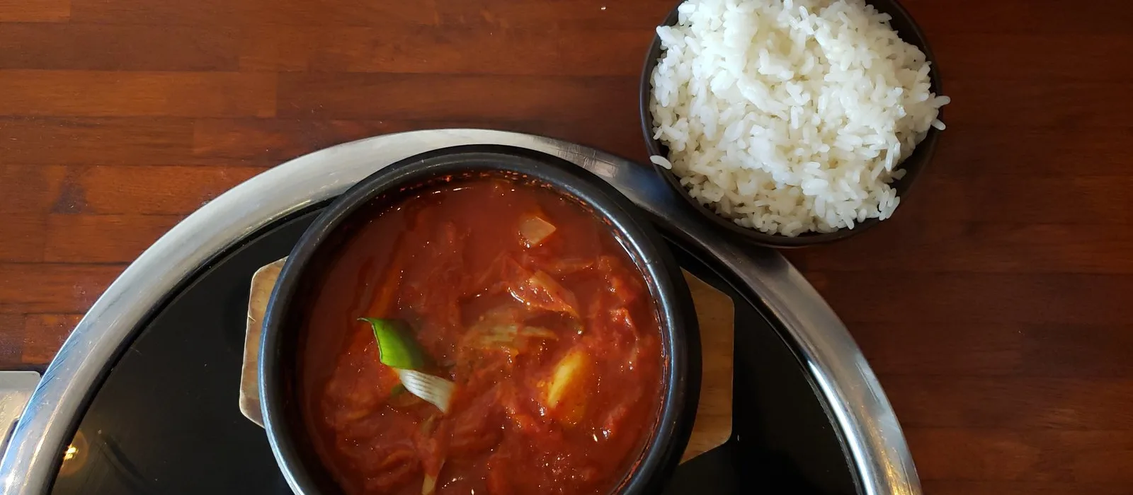 1년 묵은지로 끓이는 김치찌개